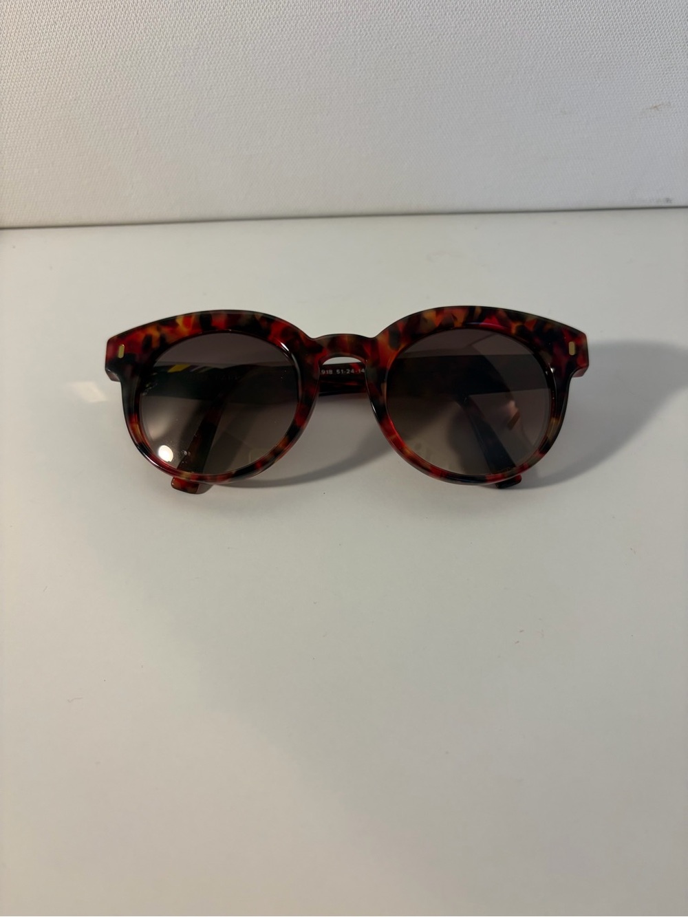 Warby Parker Elle Tortoise-Red Round Sunglasses with Gradient Brown Lenses